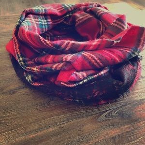 Betsey Johnson Infinity scarf